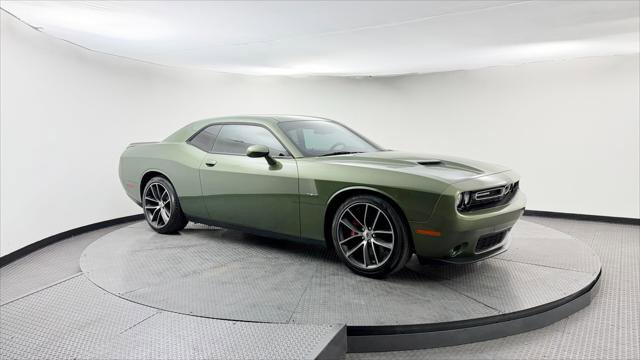 Used 2018 Dodge Challenger R/T w/ Performance Handling Group RWD image 8