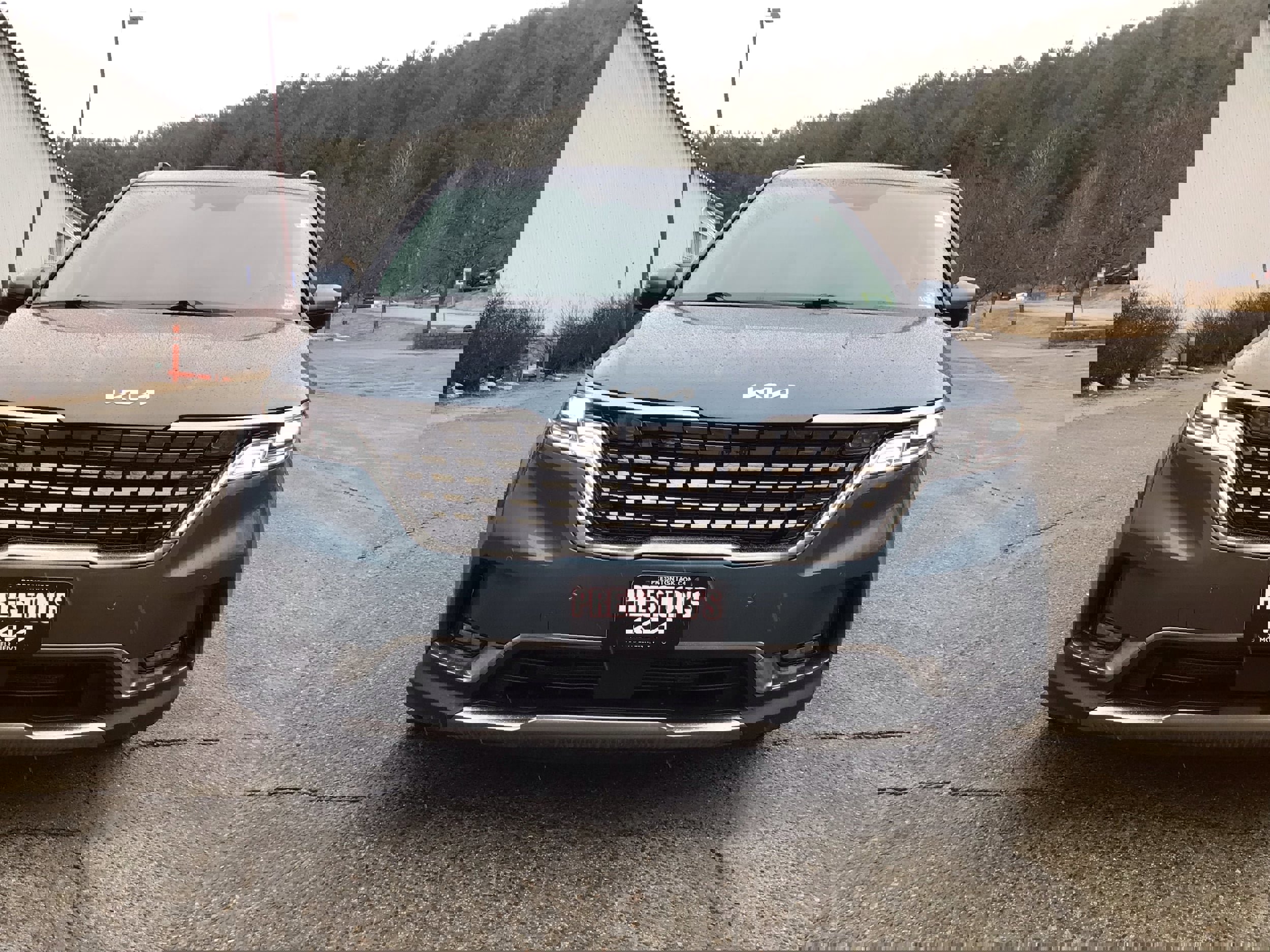 Used 2023 Kia Carnival SX Prestige image 3