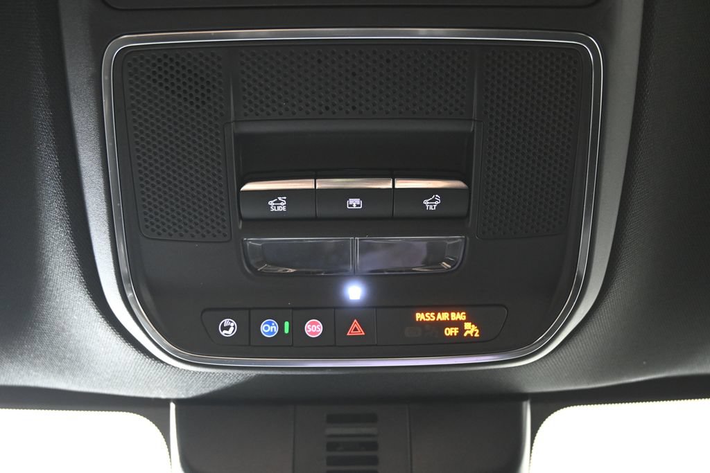 Used 2026 Chevrolet Traverse High Country w/ LPO, Floor Liner Package AWD/4WD image 35
