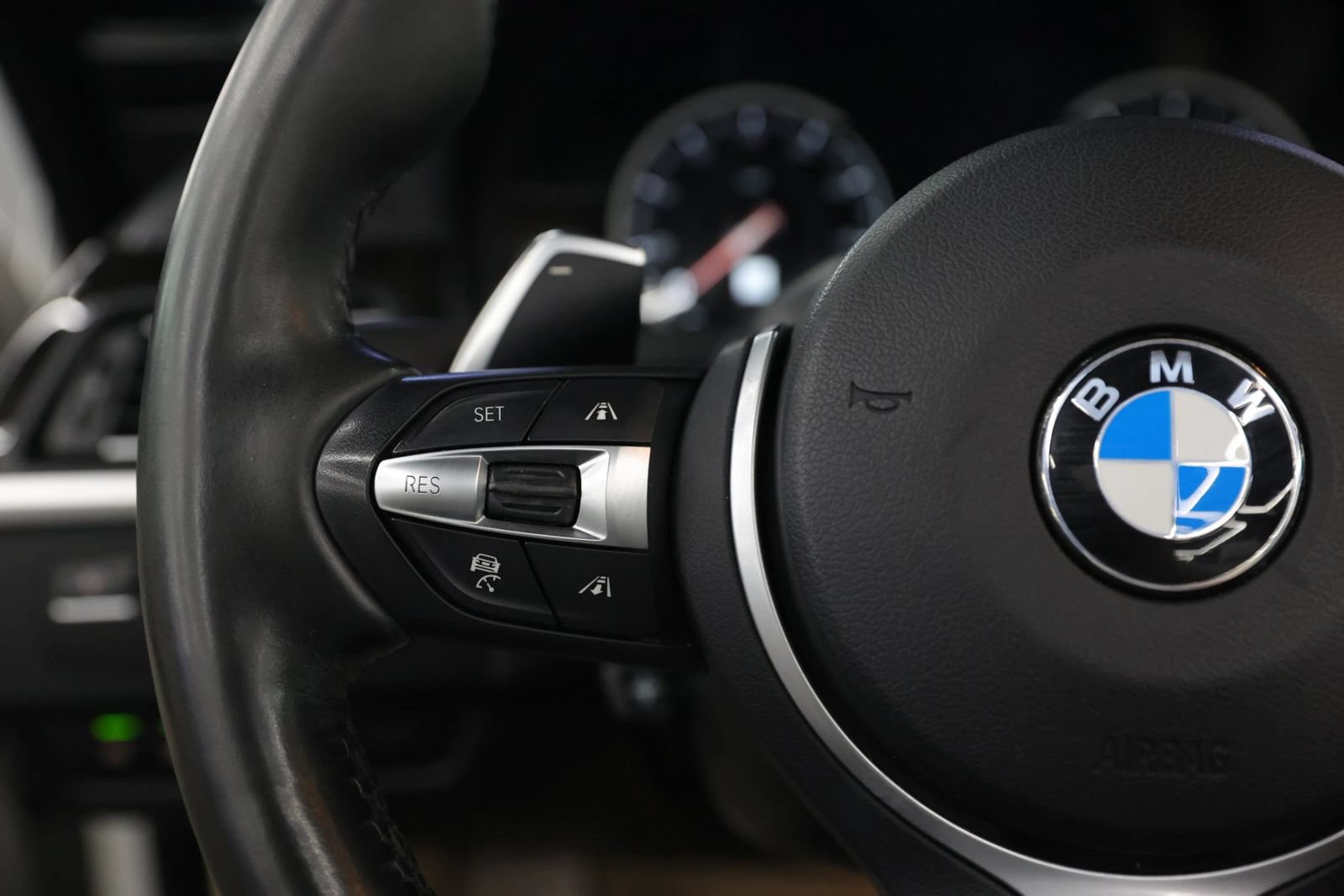 Used 2018 BMW 640i Convertible RWD image 34