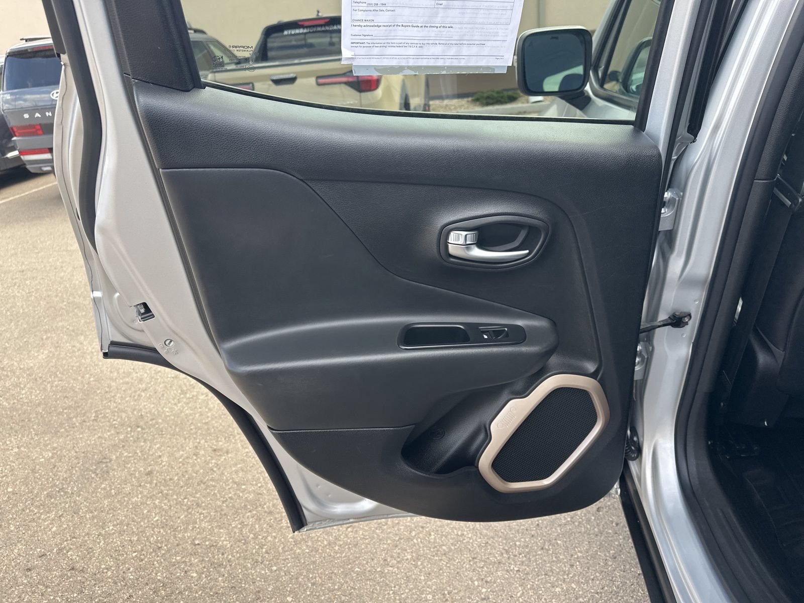 Used 2016 Jeep Renegade Limited AWD/4WD image 23