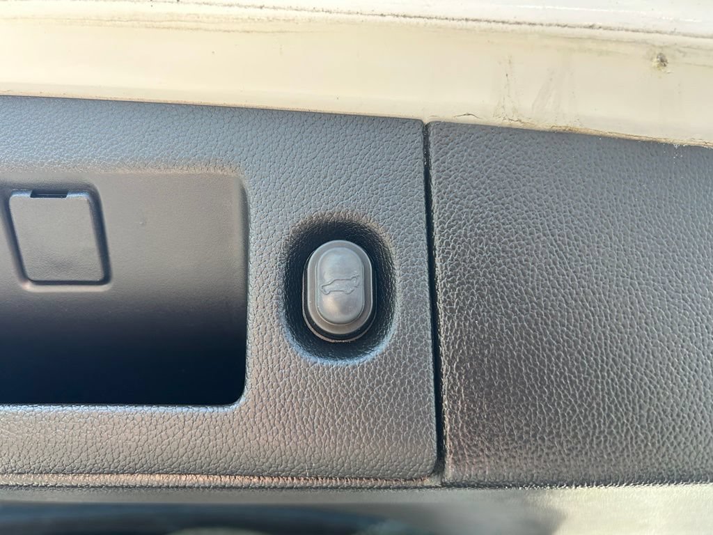 Used 2019 Chevrolet Tahoe Premier AWD/4WD image 21