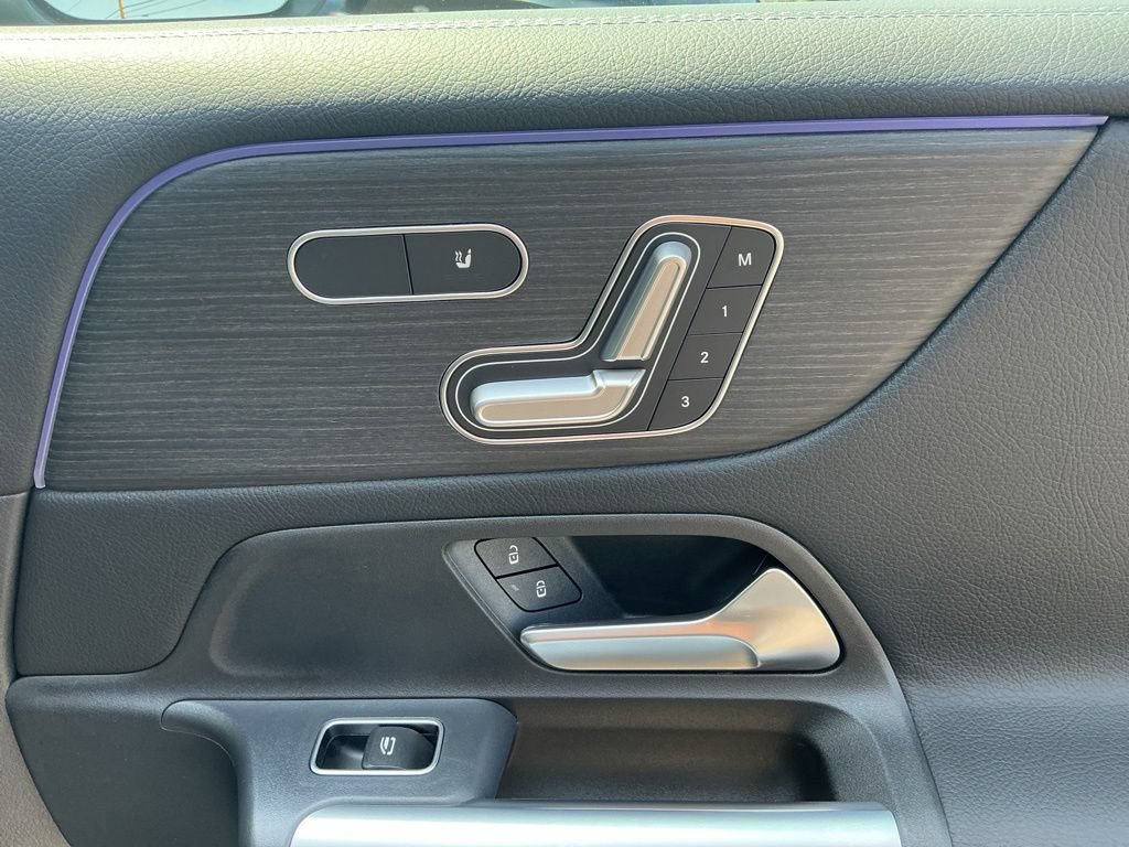 New 2026 Mercedes-Benz GLB 250 4MATIC image 19