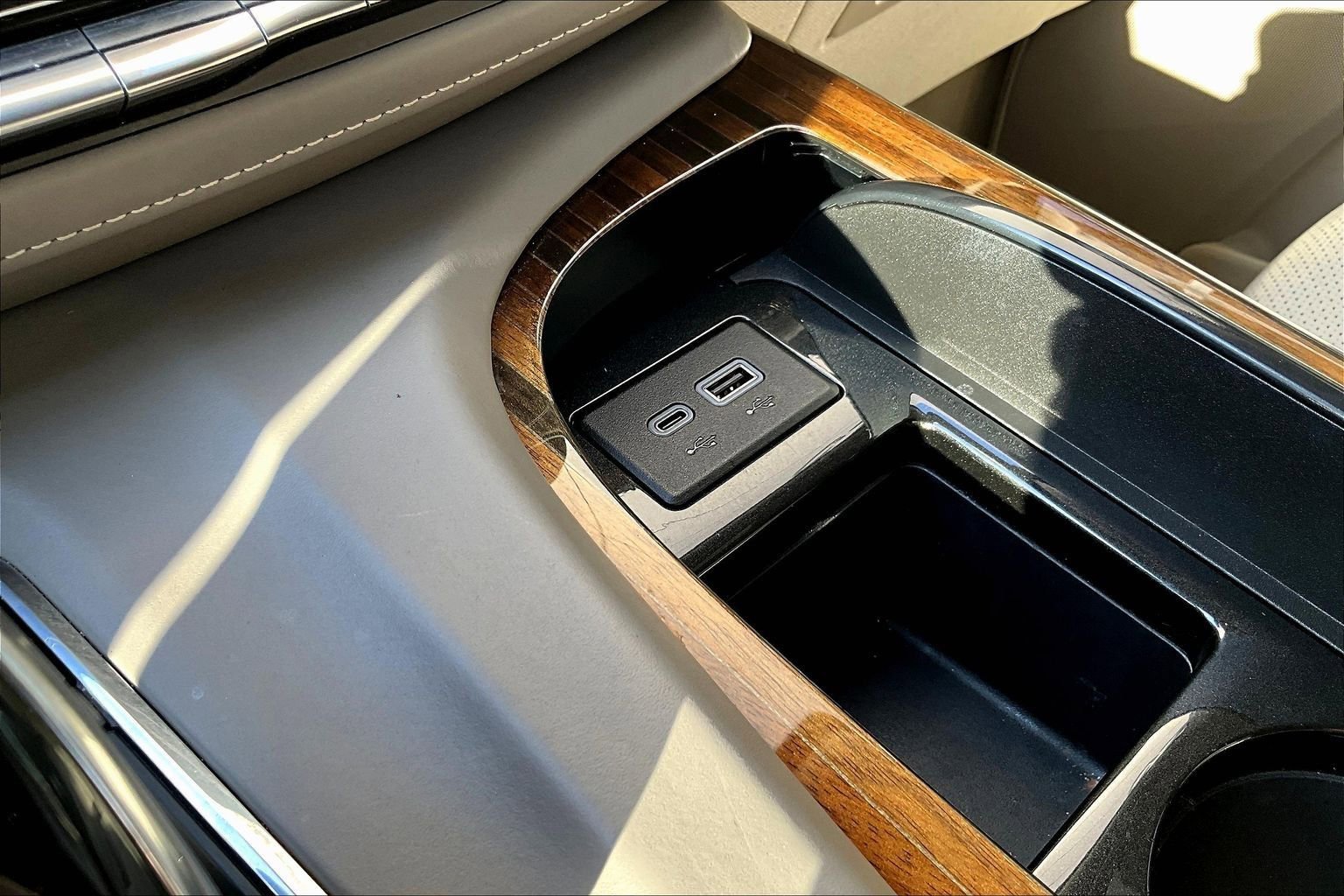 Used 2023 Cadillac Escalade Sport Platinum AWD/4WD image 34