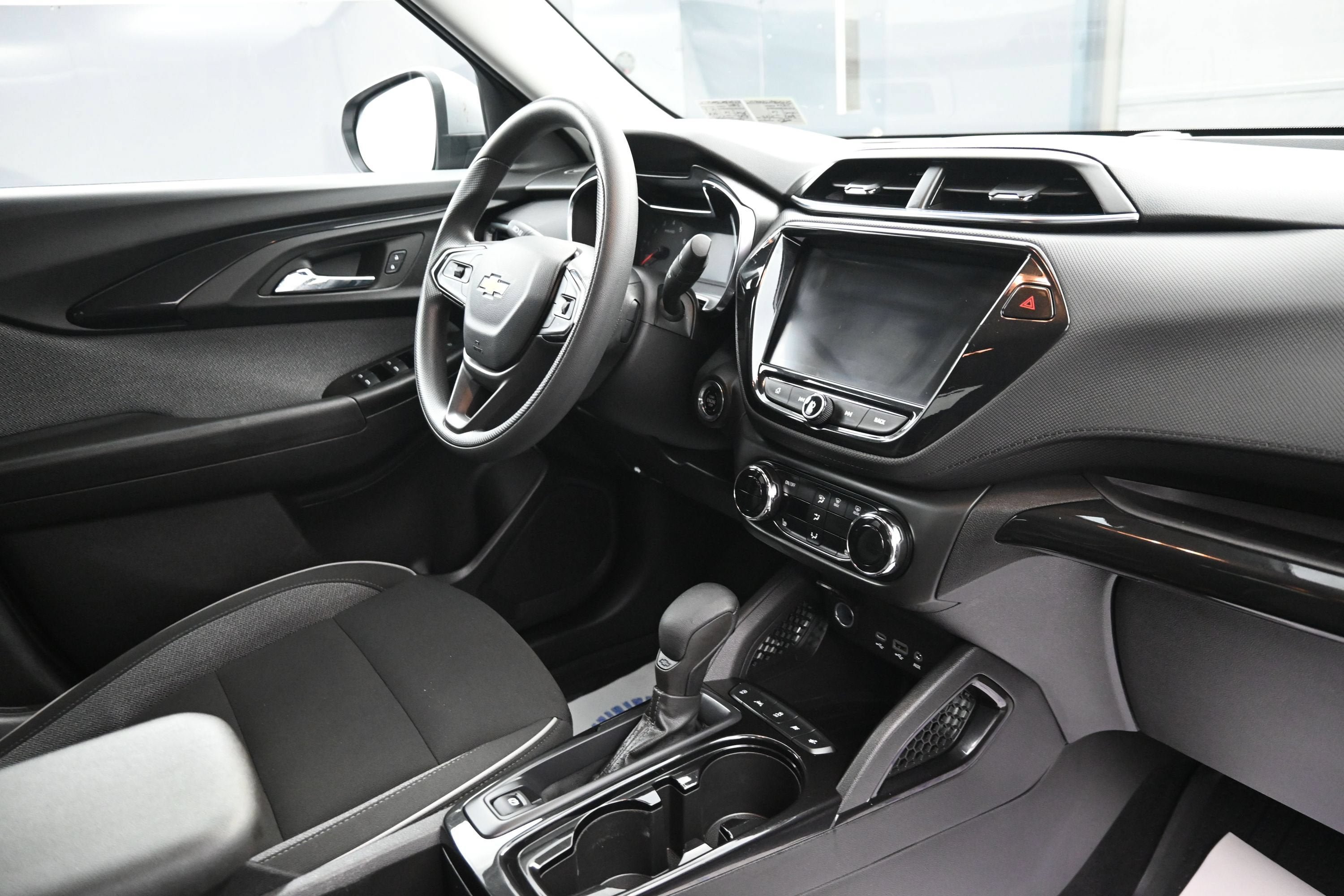 Certified 2023 Chevrolet TrailBlazer LT w/ Convenience Package FWD image 28