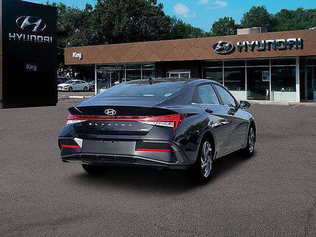 New 2026 Hyundai Elantra Limited FWD image 9