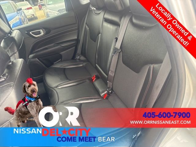 Used 2025 Jeep Compass Trailhawk image 11