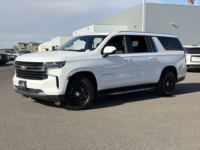 Used 2024 Chevrolet Suburban LT AWD/4WD image 2