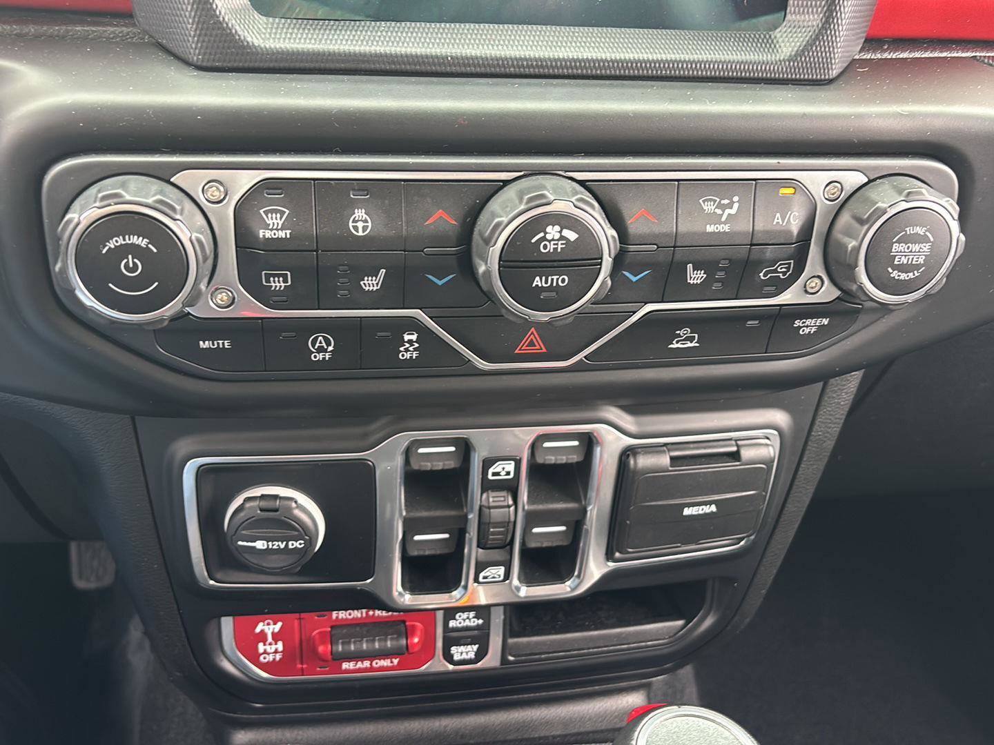 Used 2020 Jeep Gladiator Rubicon image 35