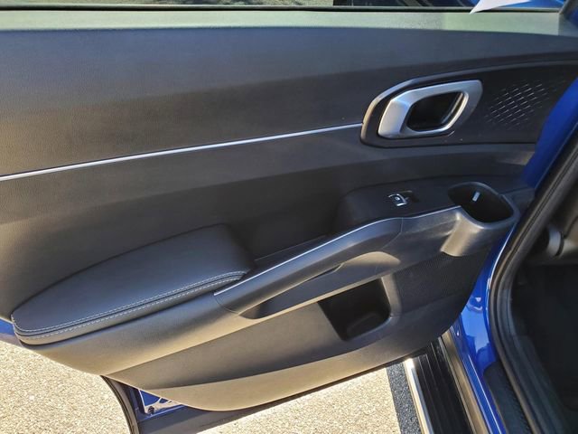 Used 2022 Kia Sorento S w/ Panoramic Sunroof Package image 12