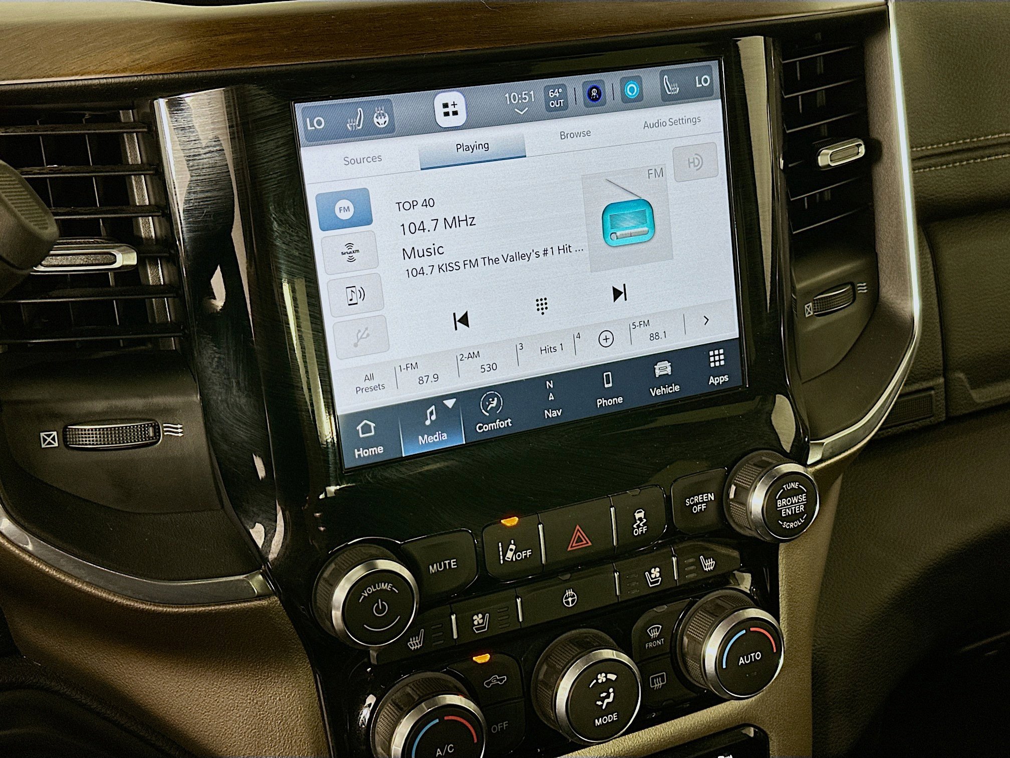 Used 2024 RAM 2500 Laramie w/ Safety Group image 21