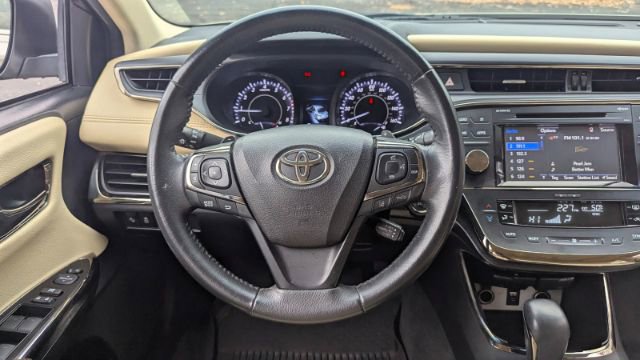 Used 2018 Toyota Avalon XLE Plus image 25
