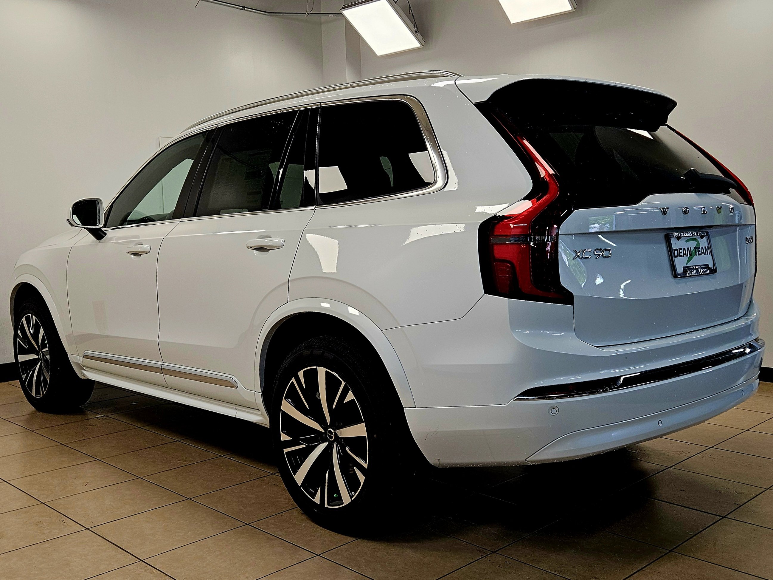New 2026 Volvo XC90 B5 Core image 6