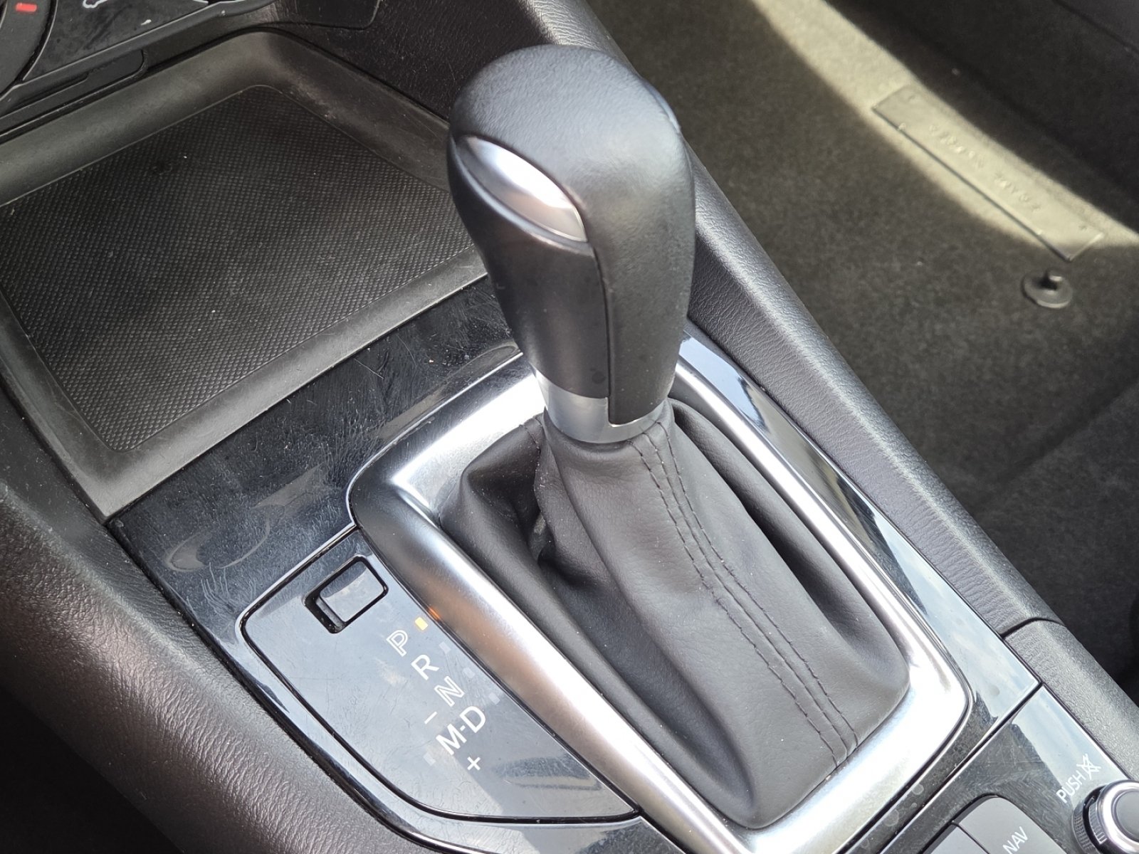 Used 2015 MAZDA MAZDA3 i Sport FWD image 28