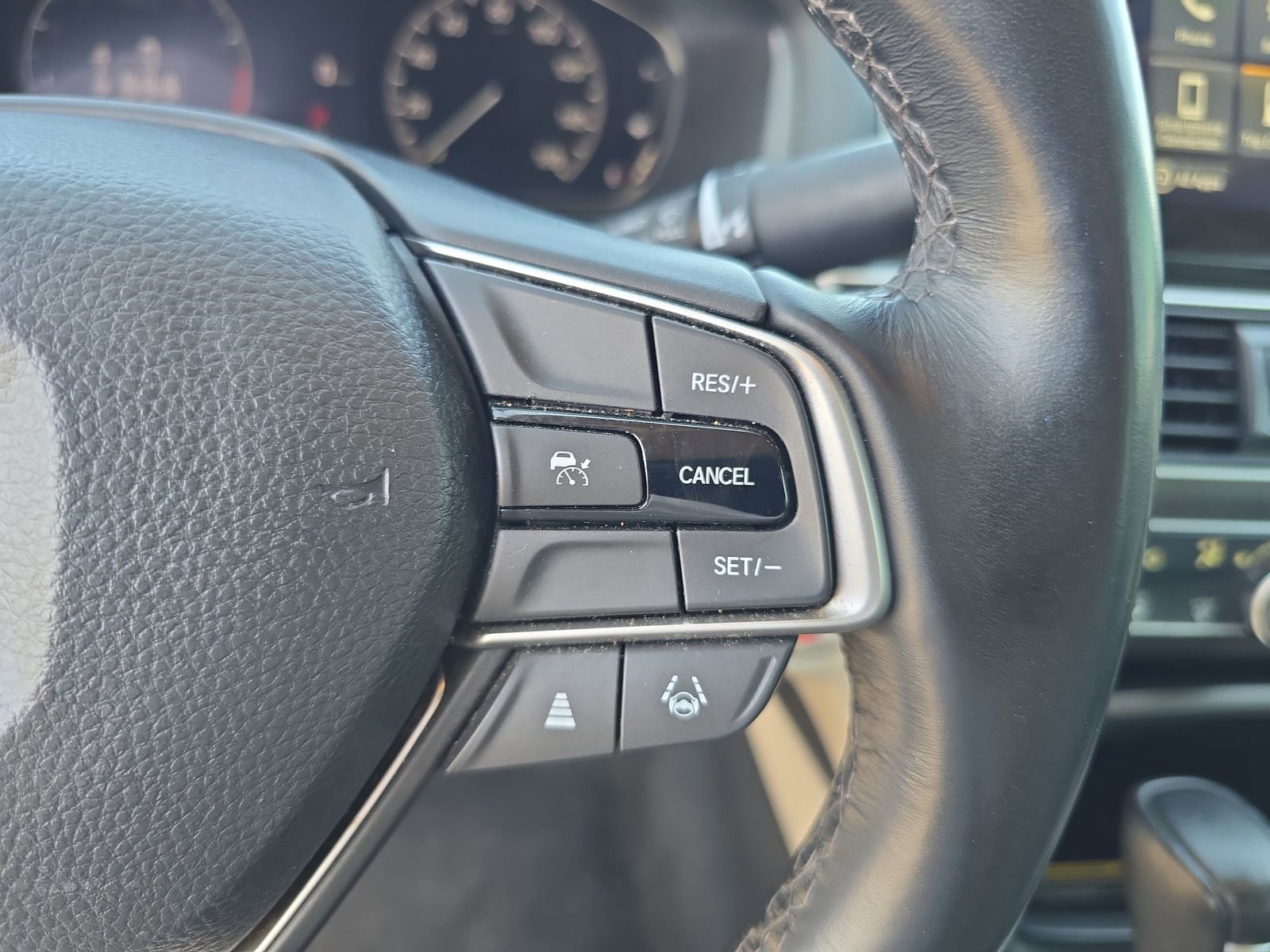 Used 2022 Honda Accord EX-L image 24