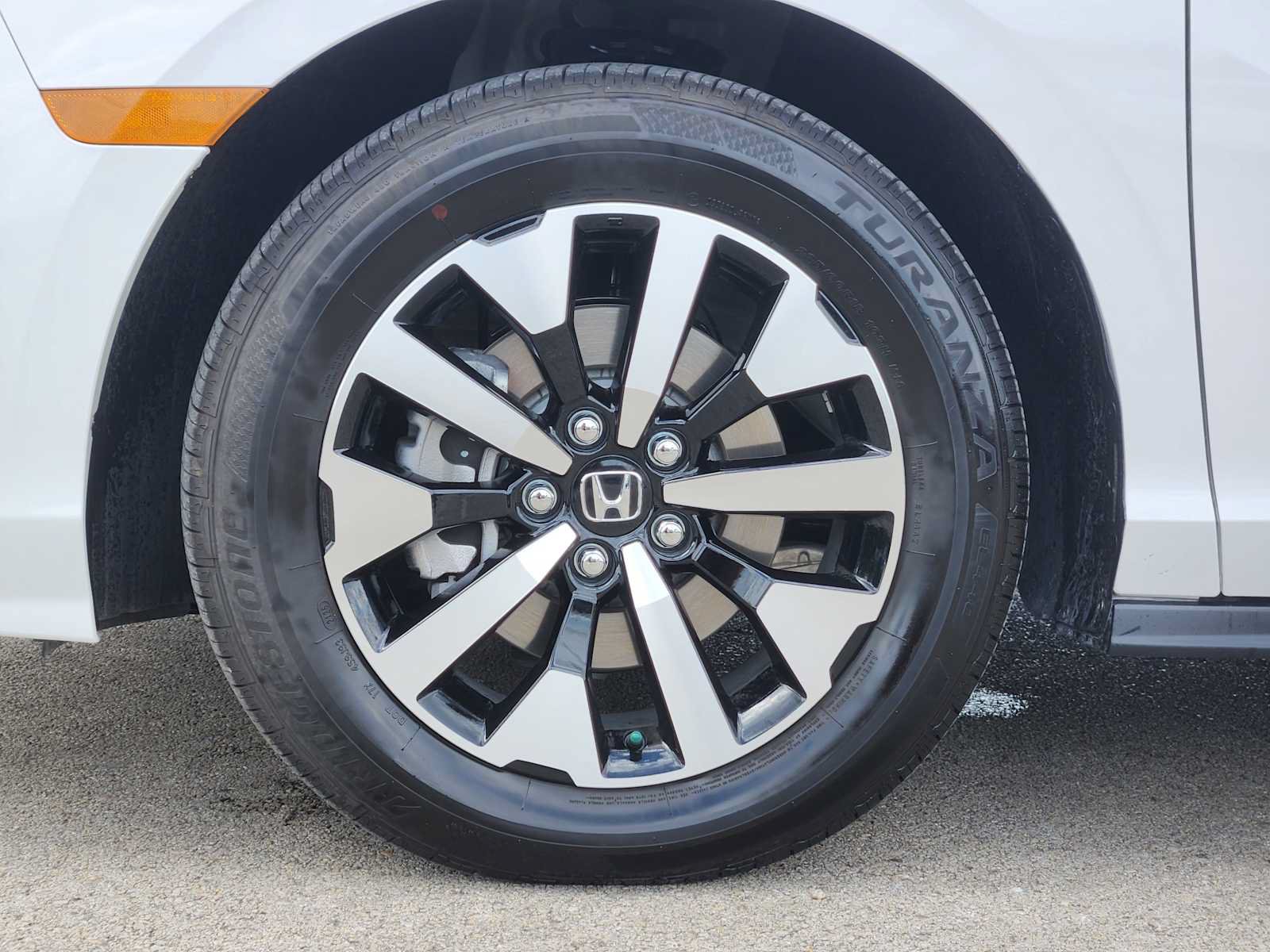 Certified 2026 Honda Odyssey EX-L image 9