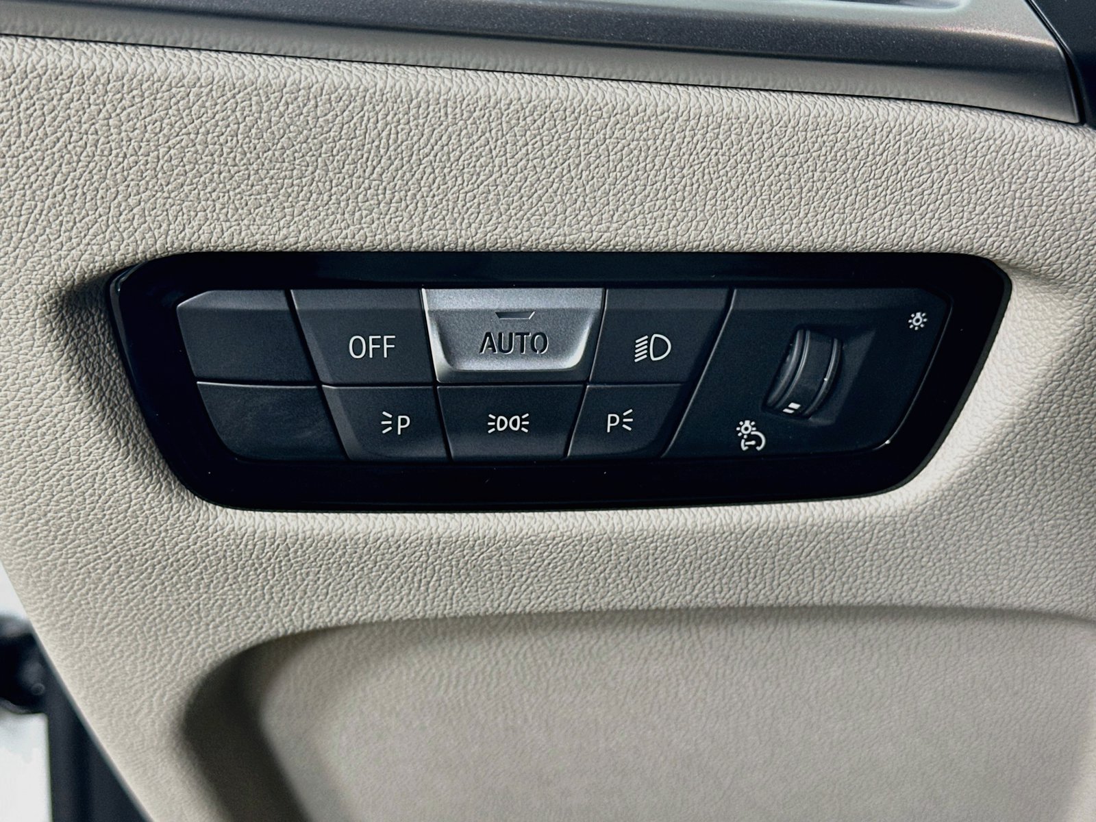 New 2026 BMW 330i xDrive Sedan AWD/4WD image 26