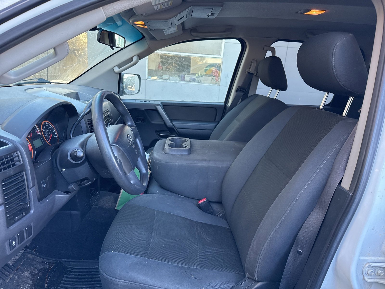 Used 2014 Nissan Titan SV image 7