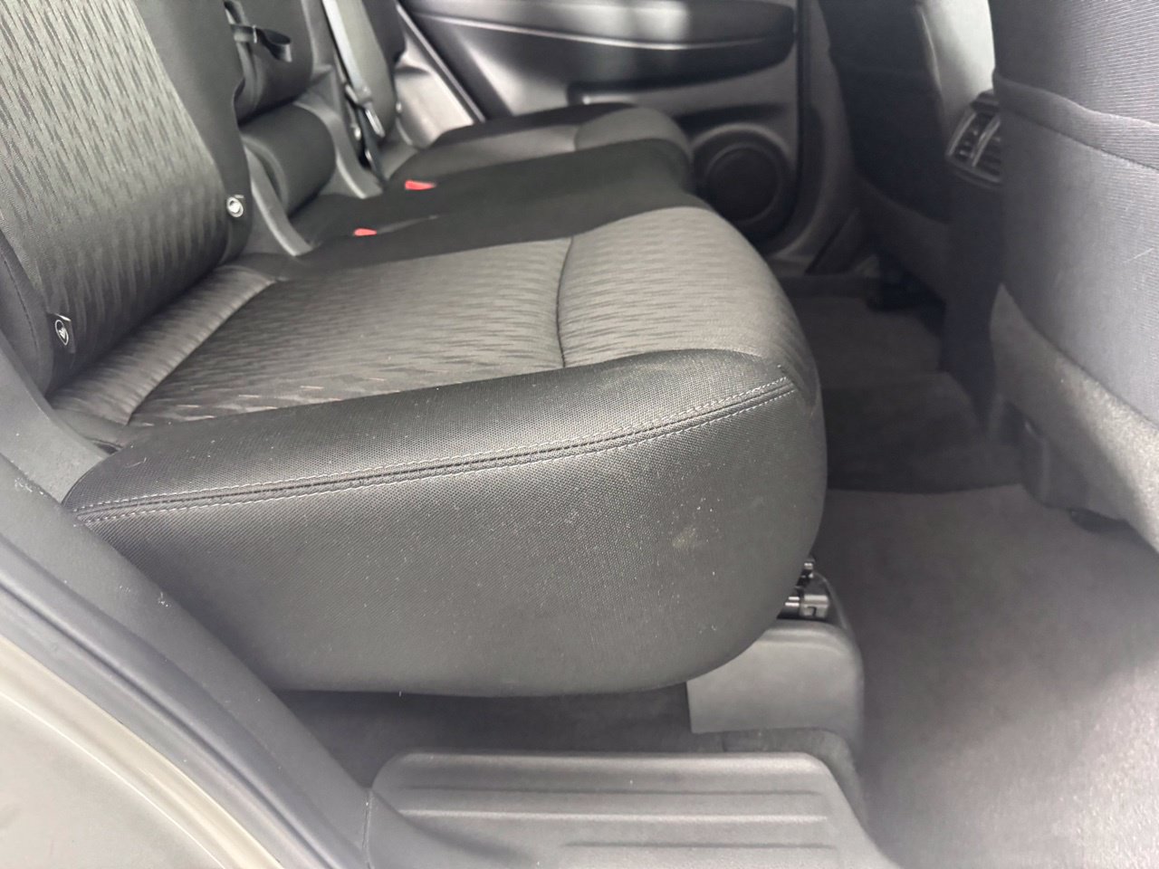 Used 2018 Nissan Rogue SV FWD image 30