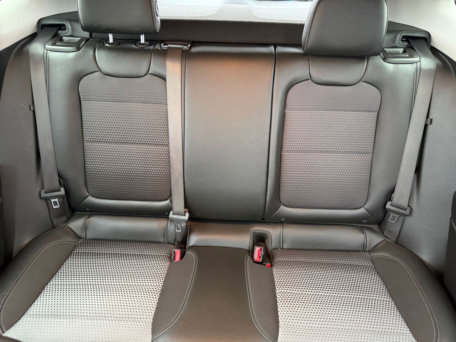 Used 2025 Chevrolet Trax LT image 36