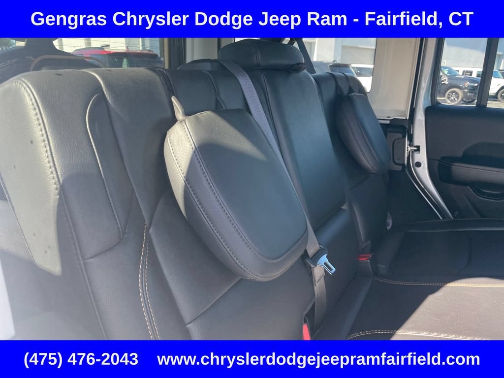 Certified 2024 Jeep Wrangler Unlimited Sahara w/ Technology Group AWD/4WD image 28