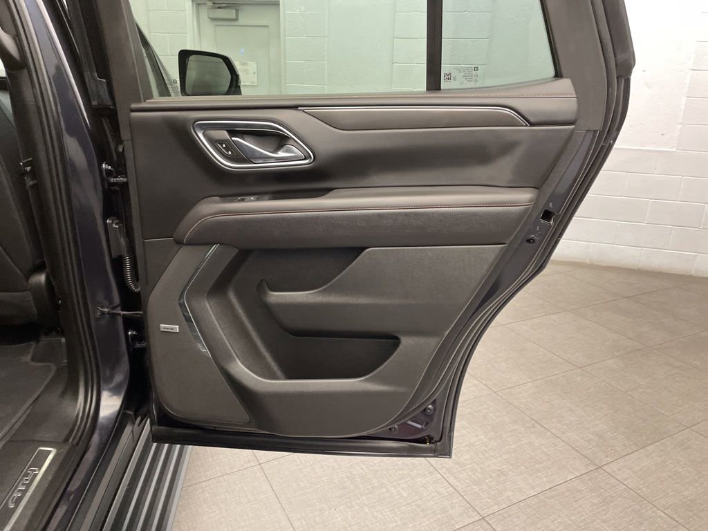 Used 2023 GMC Yukon AT4 image 33