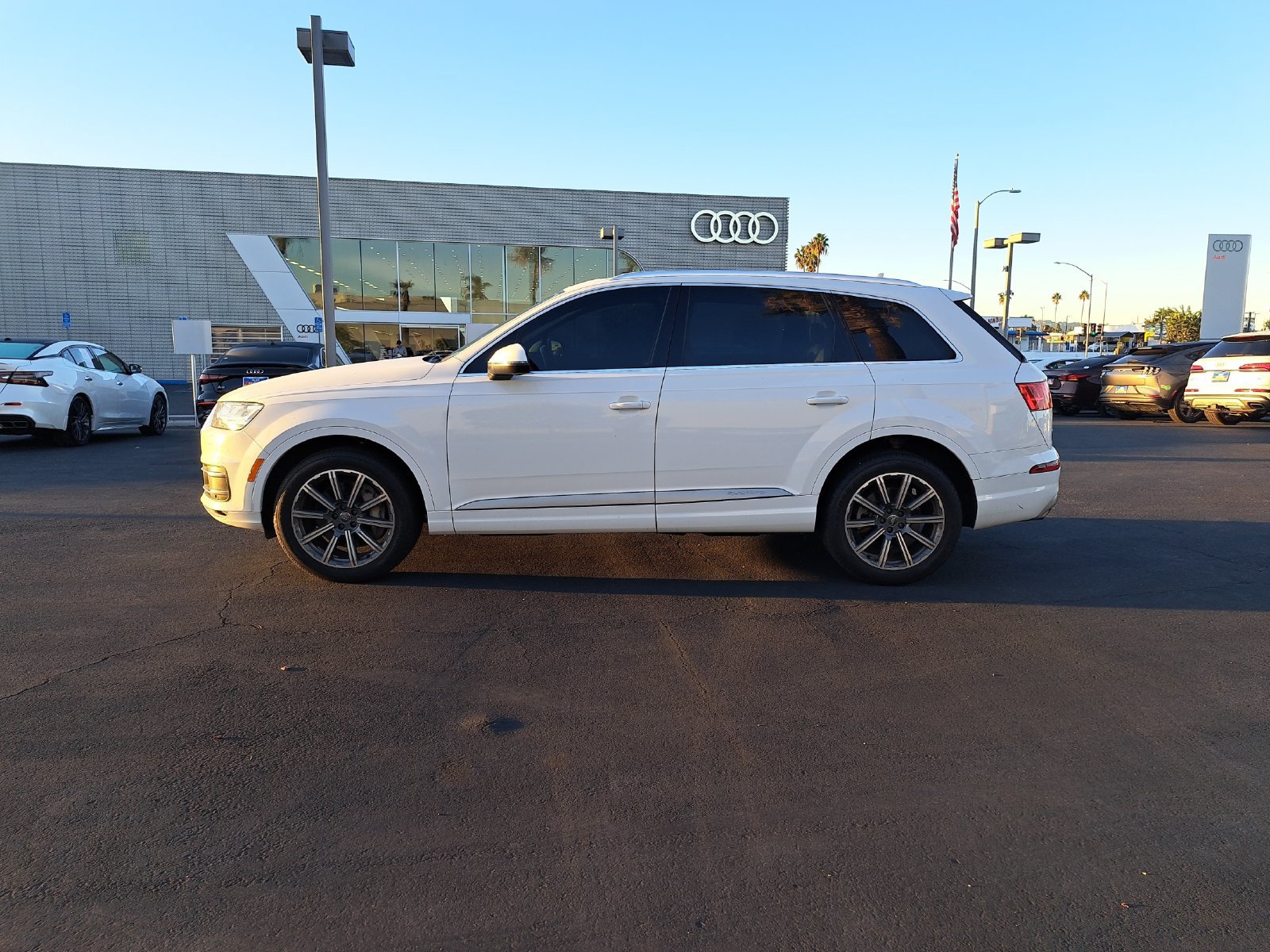 Used 2018 Audi Q7 3.0T Premium Plus w/ Premium Plus Package AWD/4WD image 8