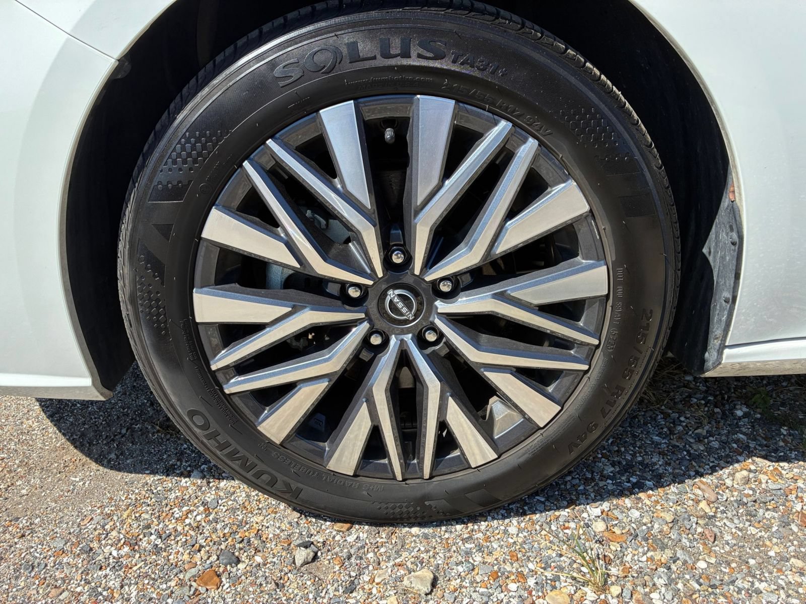 Used 2026 Nissan Altima 2.5 SV FWD image 29