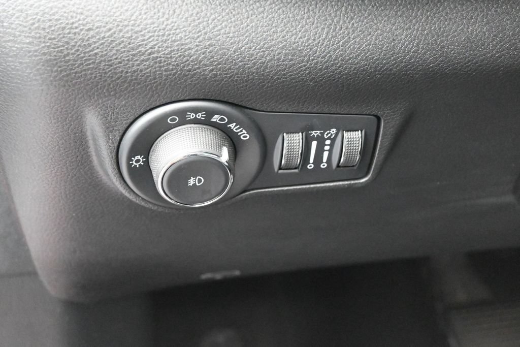 Used 2022 Jeep Compass Limited AWD/4WD image 16