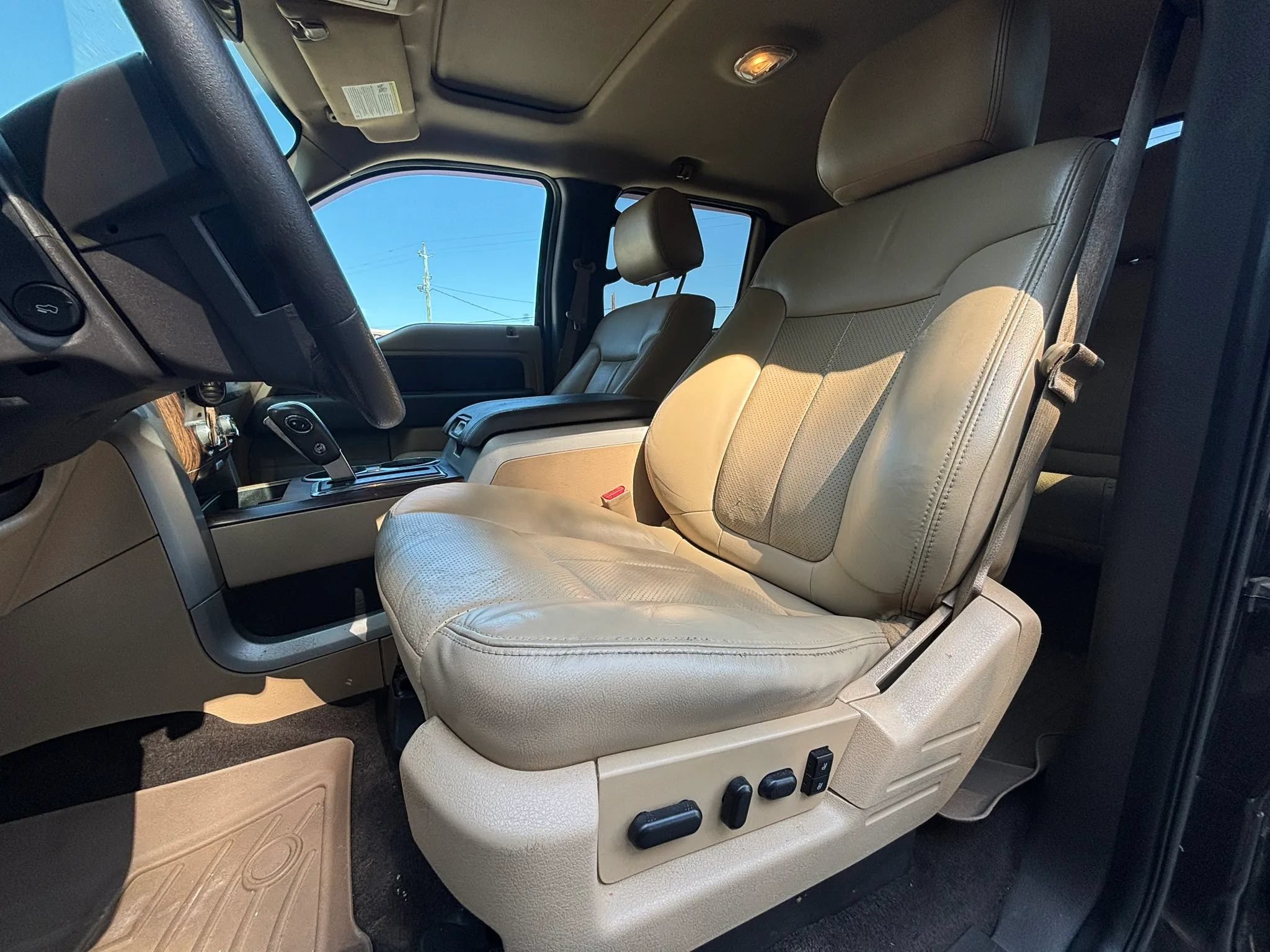 Used 2013 Ford F150 Lariat w/ Luxury Equipment Group AWD/4WD image 23
