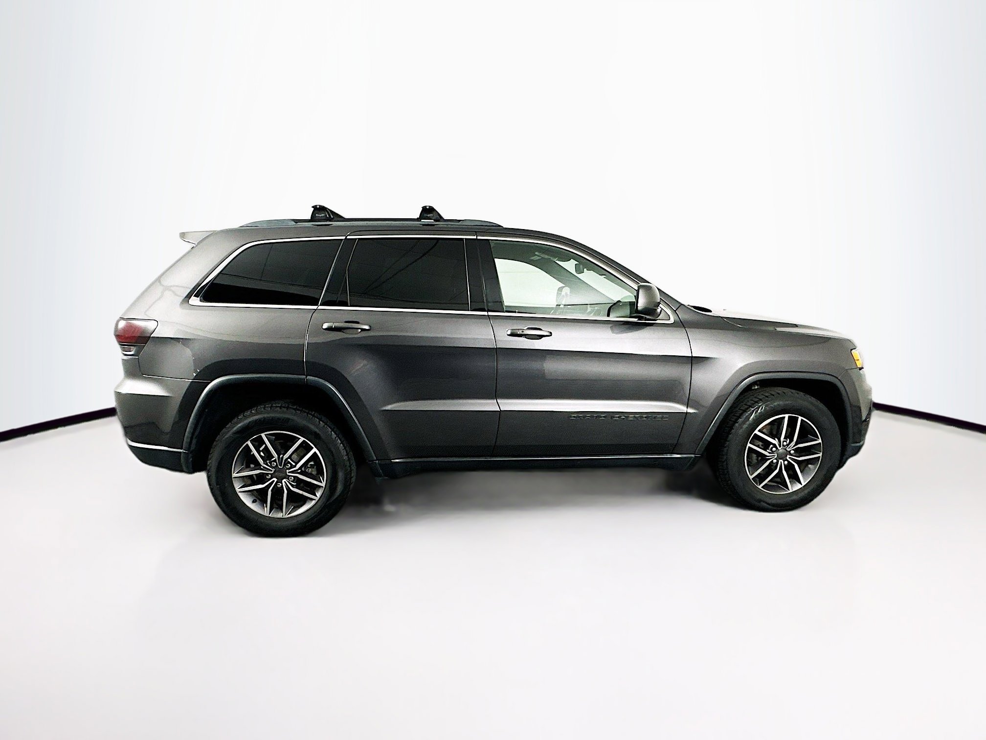 Used 2020 Jeep Grand Cherokee Laredo w/ Laredo X Package image 10