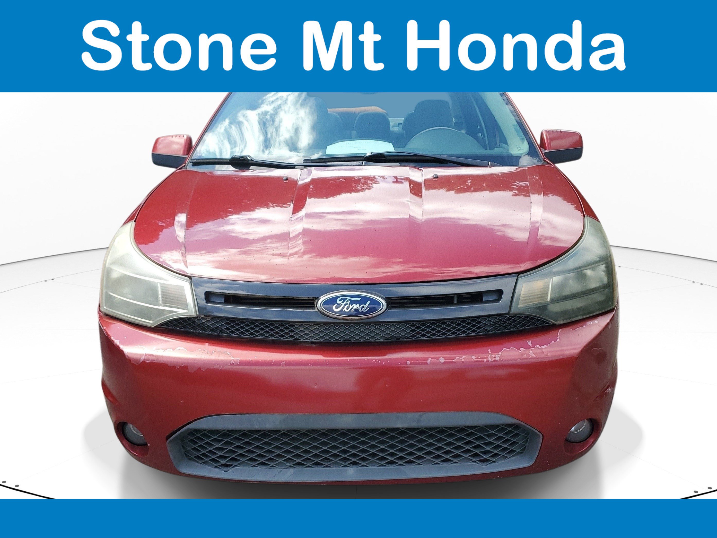 Used 2010 Ford Focus SES FWD image 2