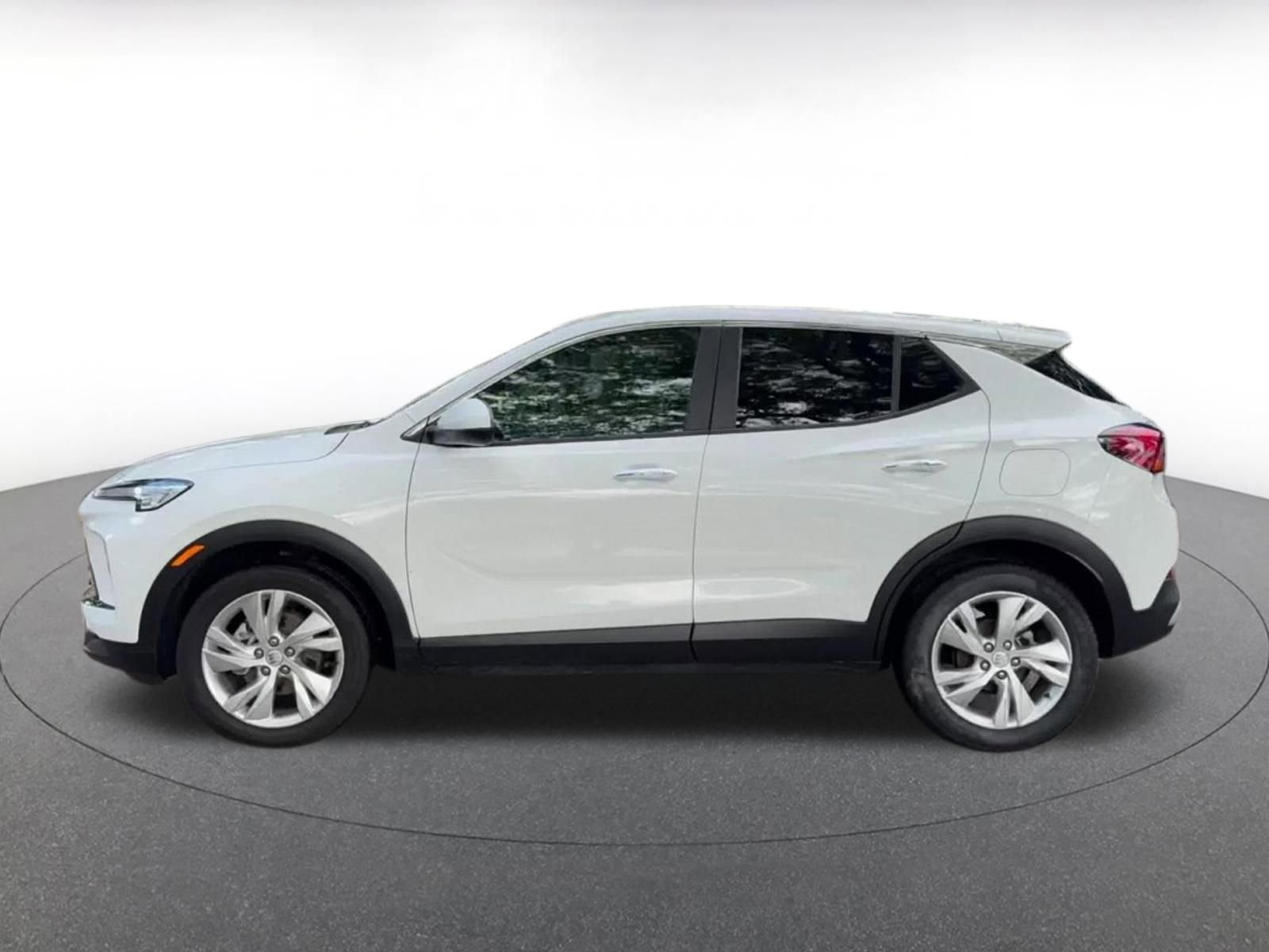 Used 2025 Buick Encore GX Preferred FWD image 9