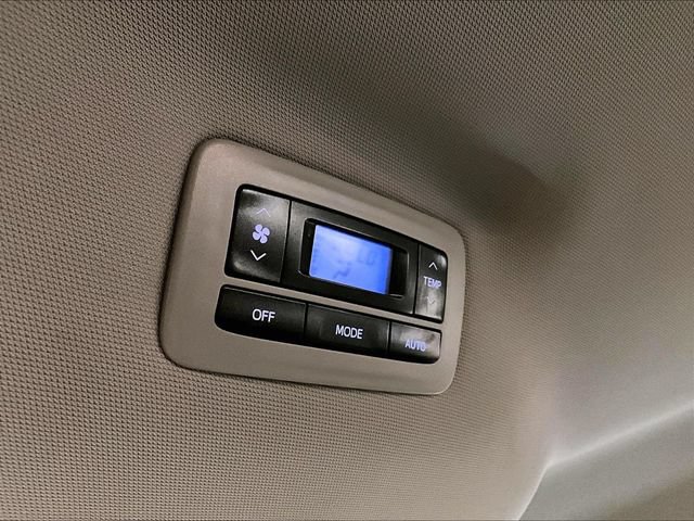 Used 2018 Toyota Sienna LE FWD image 34