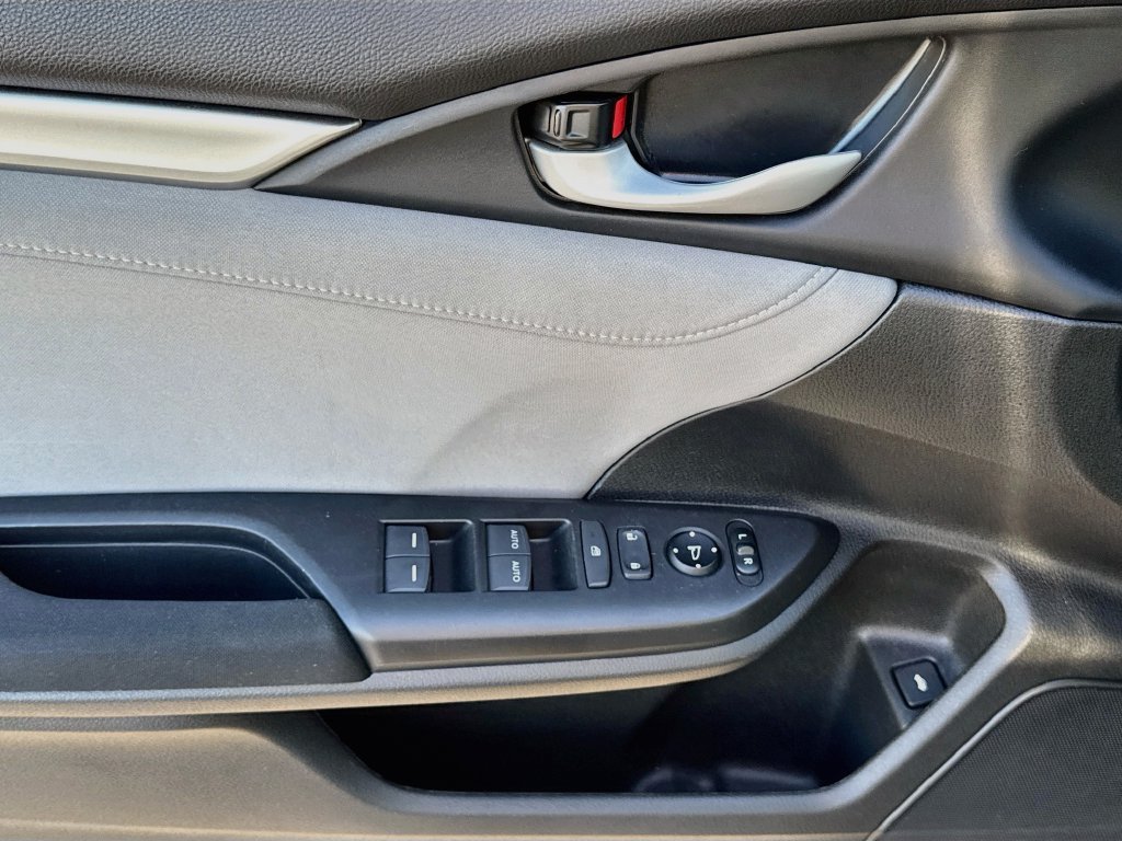 Used 2021 Honda Civic EX image 40