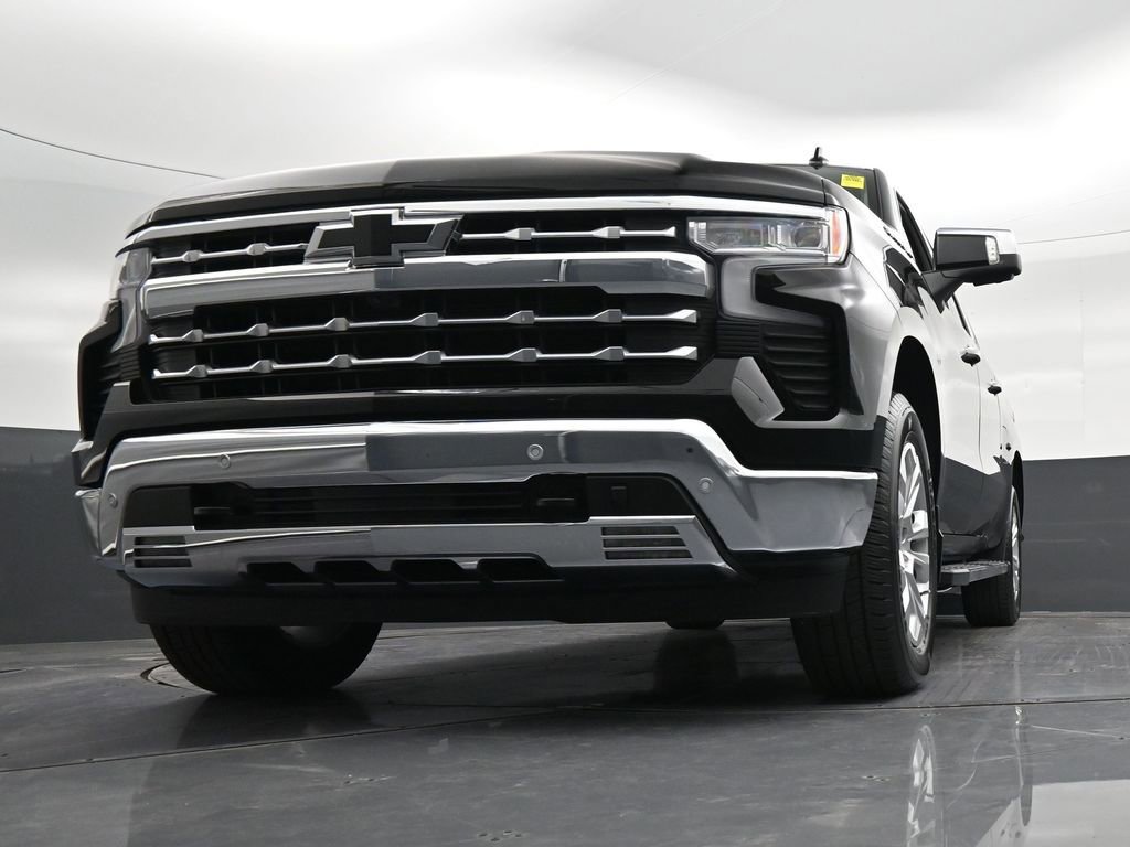 Used 2024 Chevrolet Silverado 1500 LTZ RWD image 35