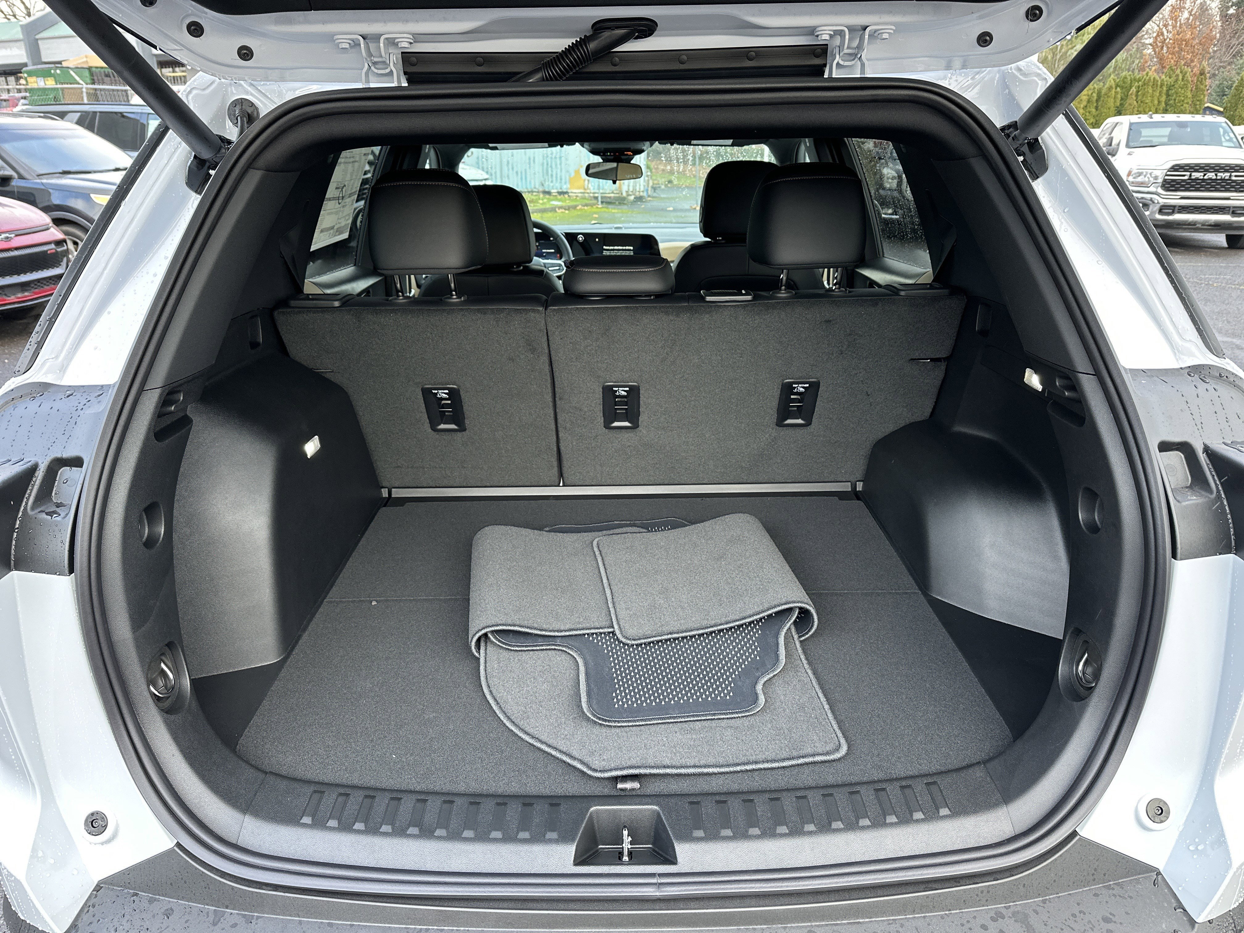 New 2026 Chevrolet Equinox ACTIV image 5