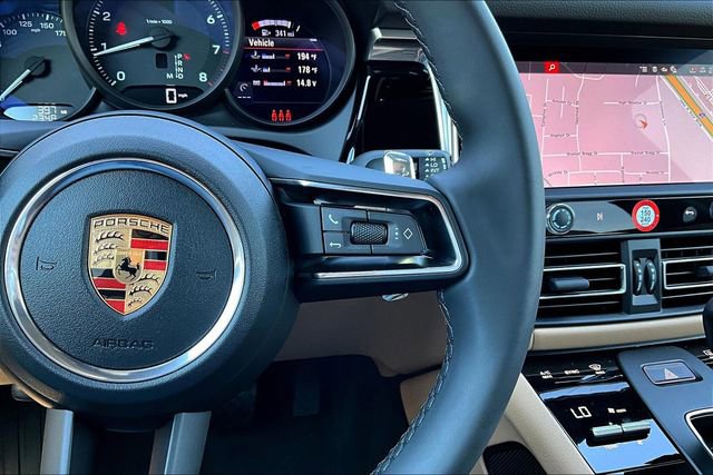 Used 2026 Porsche Macan image 12