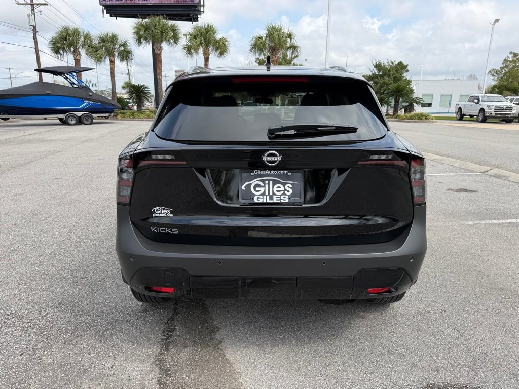 Used 2026 Nissan Kicks SV image 4