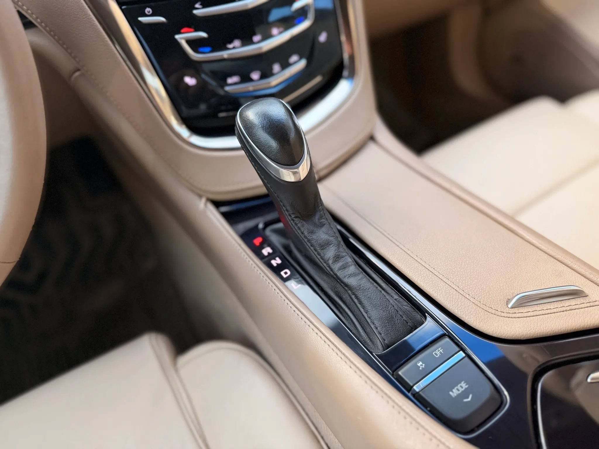 Used 2014 Cadillac ELR w/ Luxury Package FWD image 33