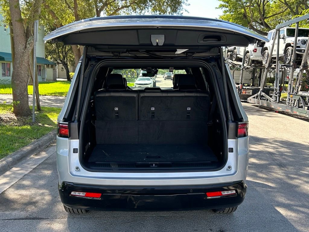 New 2025 Jeep Wagoneer Series III w/ Quick Order Package 25C Super image 30