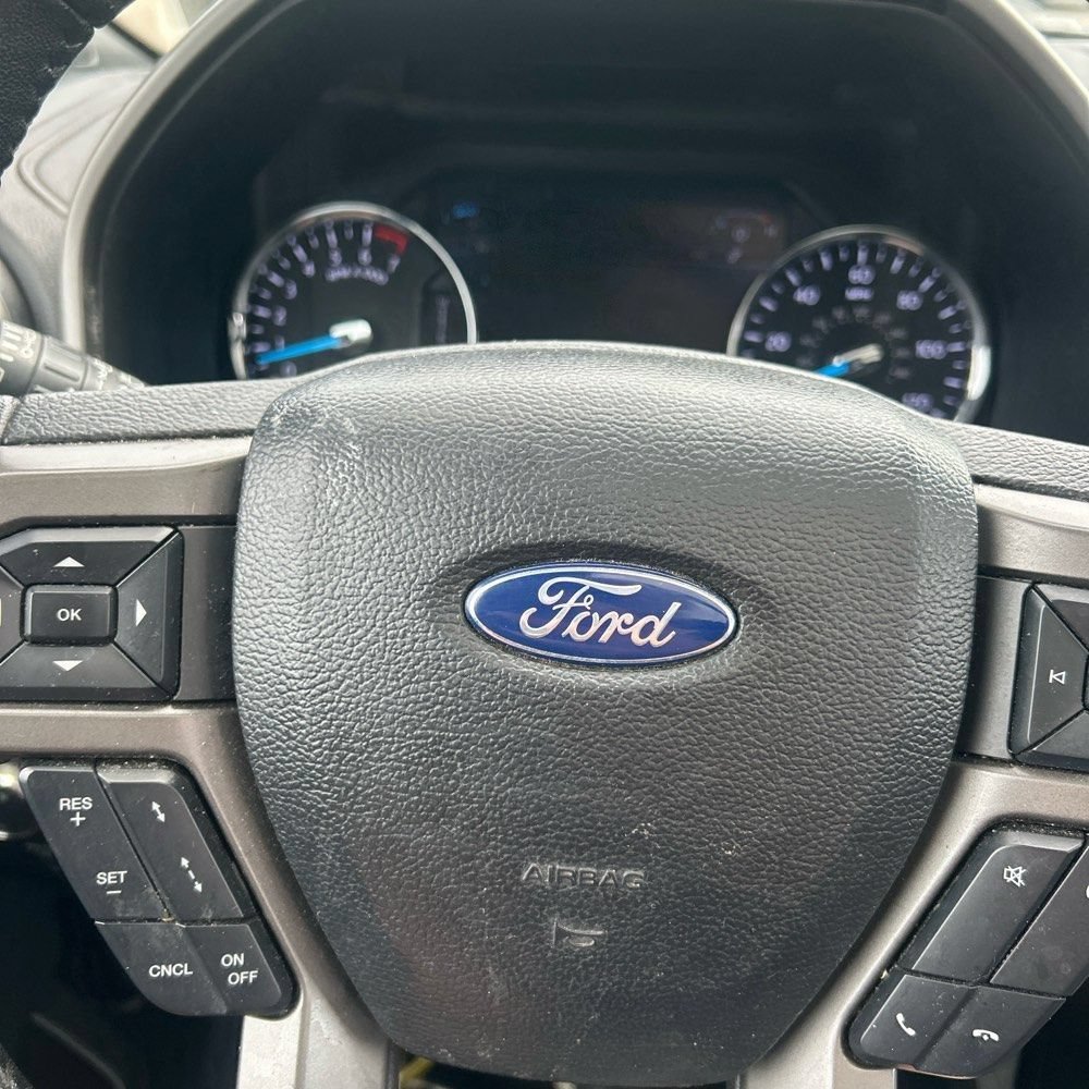 Used 2019 Ford Expedition XLT w/ Equipment Group 202A AWD/4WD image 8
