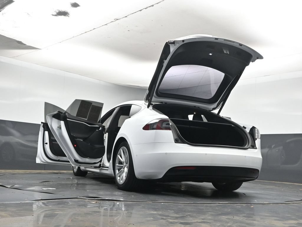 Used 2016 Tesla Model S 60D AWD/4WD image 38