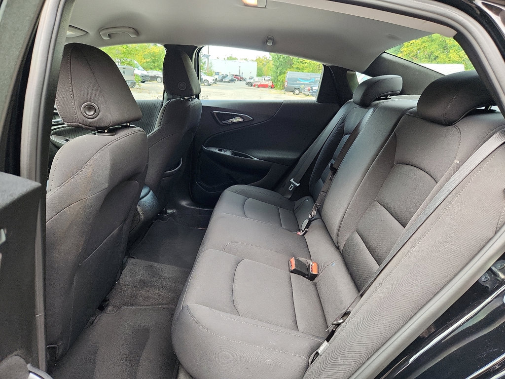 Used 2023 Chevrolet Malibu LS image 19