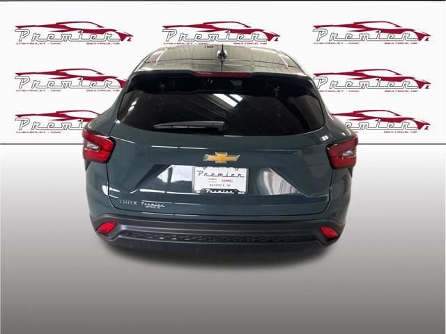 New 2026 Chevrolet Trax LS w/ LS Convenience Package FWD image 4