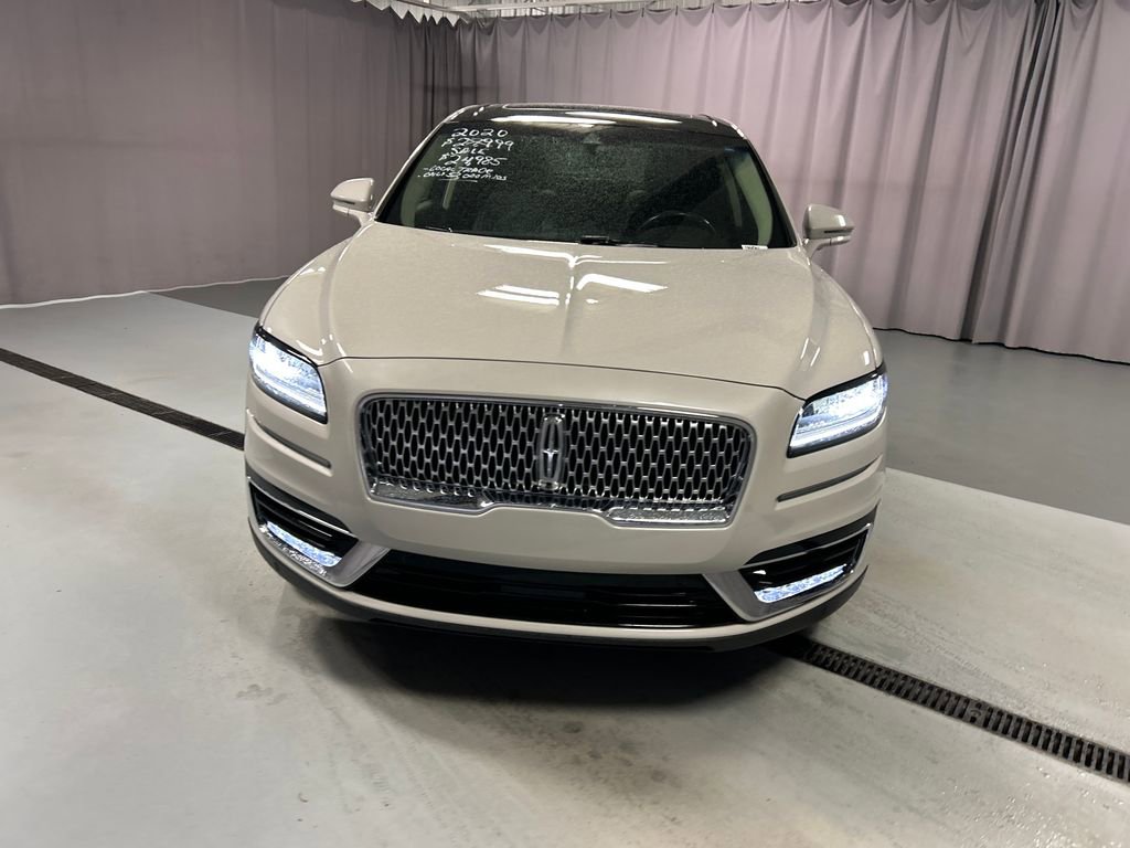 Used 2020 Lincoln Nautilus Reserve w/ Equipment Group 201A AWD/4WD image 2