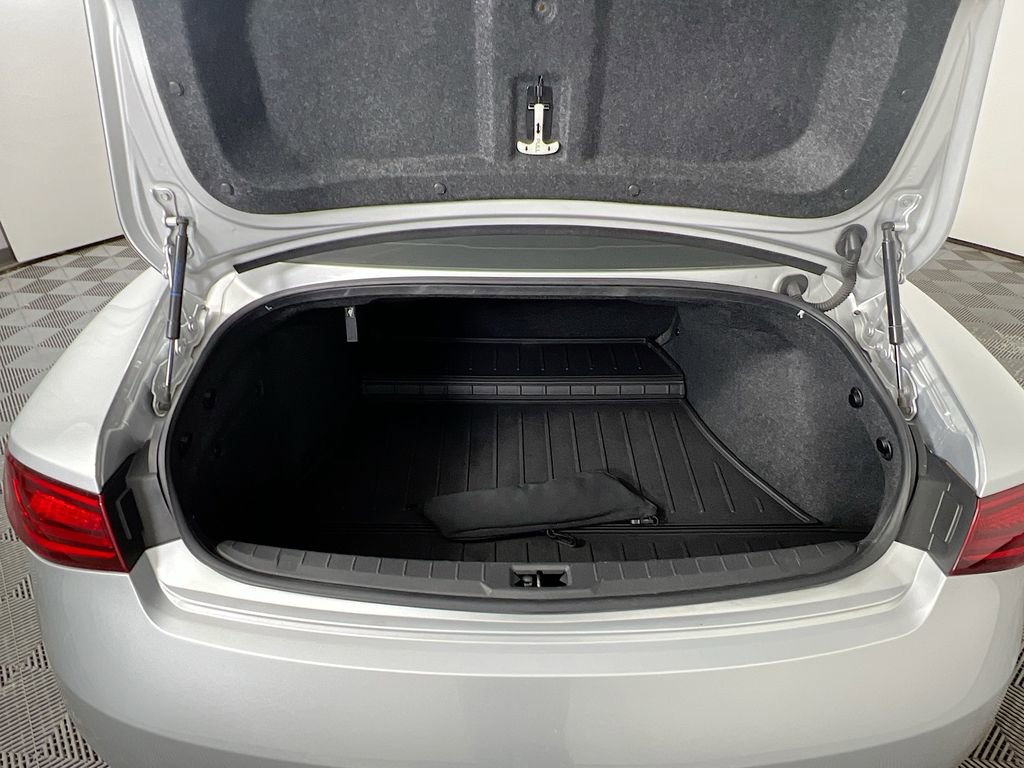 Used 2017 INFINITI Q60 w/ Cargo Package image 25