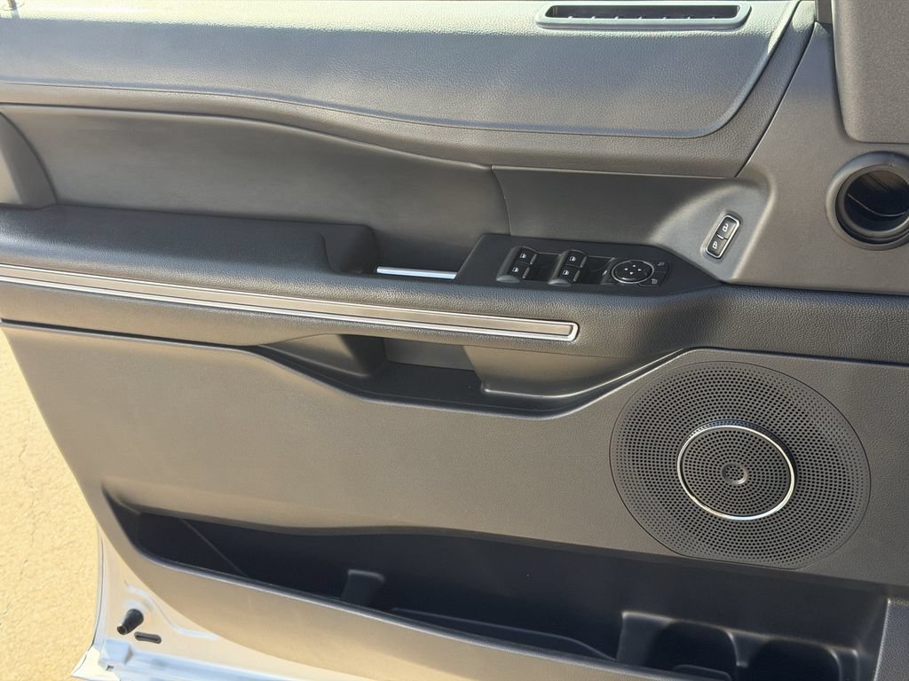 Used 2024 Ford Expedition XLT RWD image 26