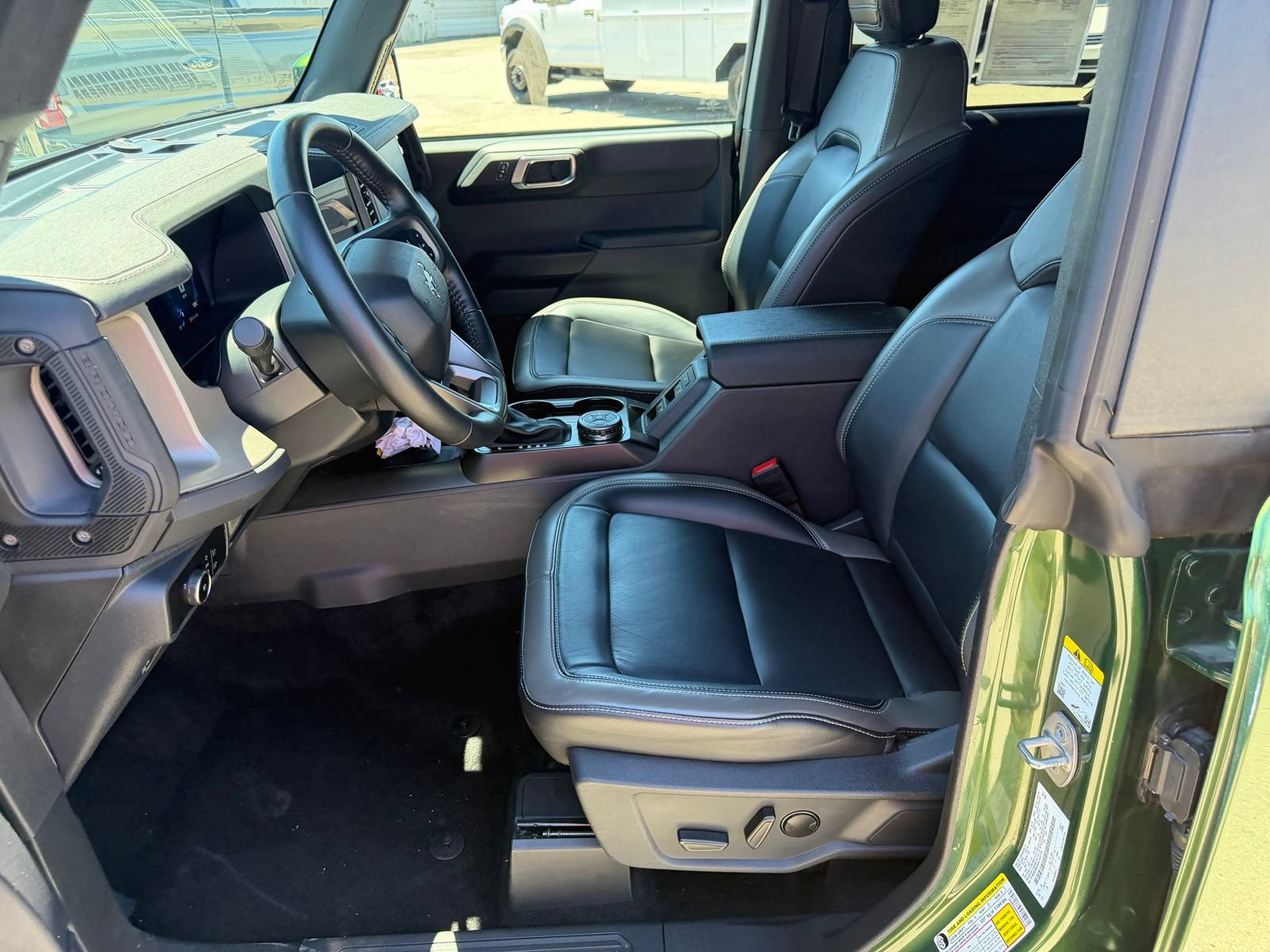 Certified 2025 Ford Bronco Outer Banks AWD/4WD image 10