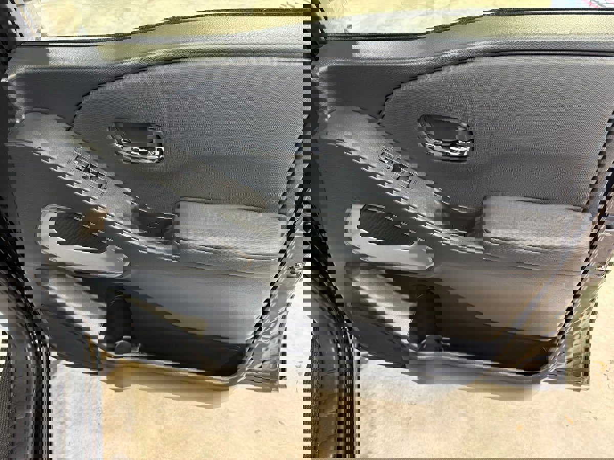 Used 2024 Nissan Frontier SV image 56